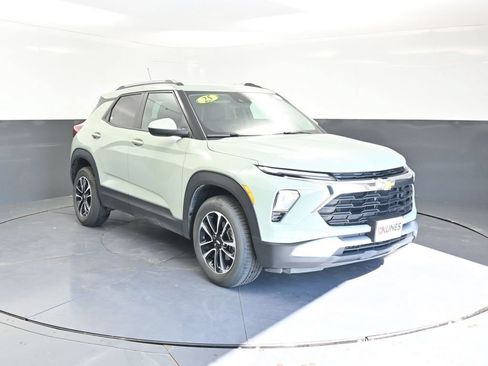 Used 2025 Chevrolet TrailBlazer LT AWD/4WD image 5