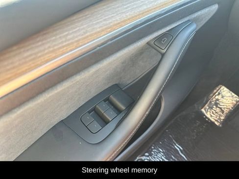 Used 2023 Tesla Model Y Long Range AWD/4WD image 17