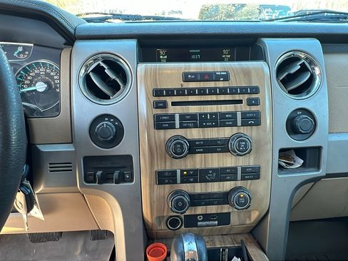 Used 2011 Ford F150 Lariat w/ Lariat Chrome Pkg image 25