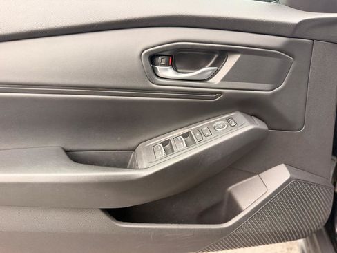 Used 2024 Honda Accord EX image 25