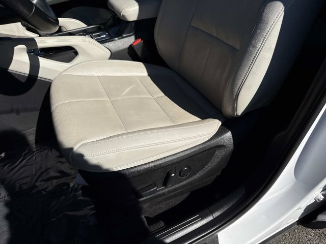 Used 2024 Kia Telluride EX w/ EX Captain's Chair Package AWD/4WD image 15
