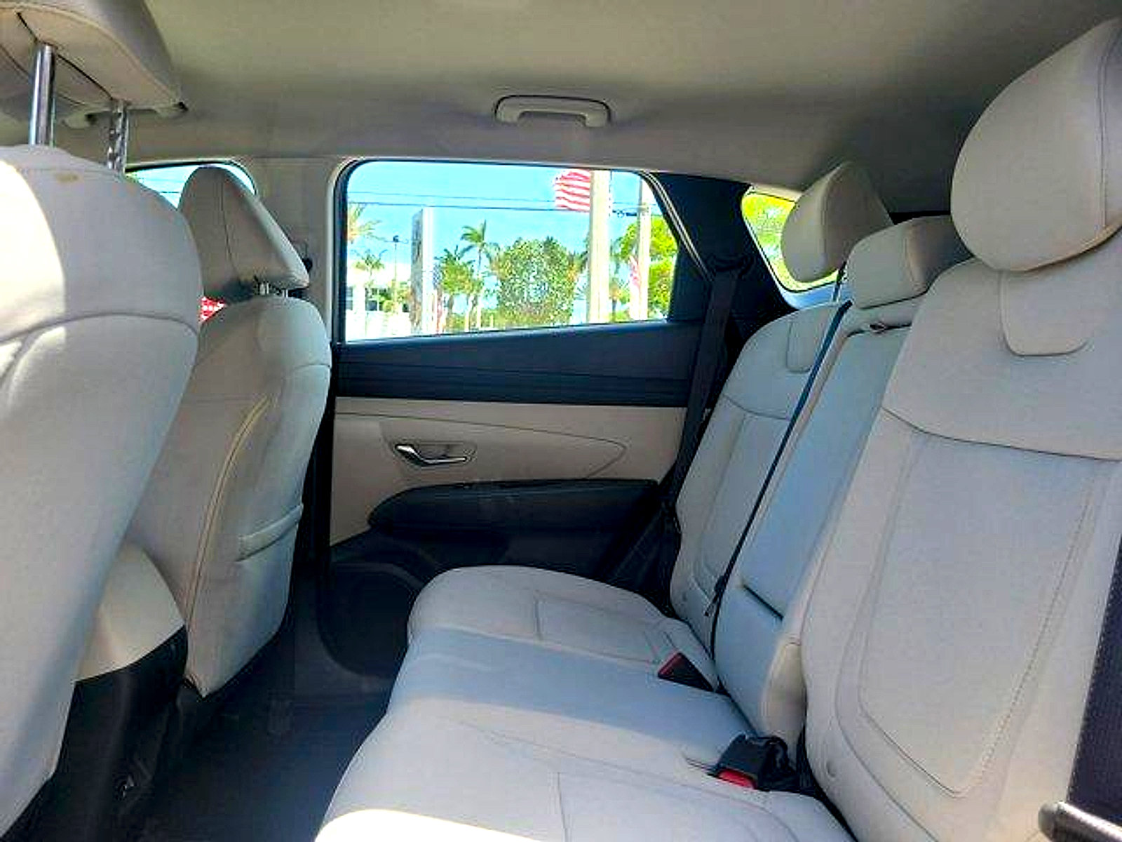 Used 2025 Hyundai Tucson SE FWD image 19