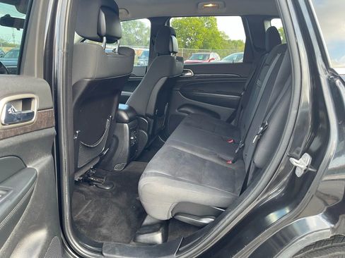 Used 2012 Jeep Grand Cherokee Laredo w/ Laredo E Group image 13