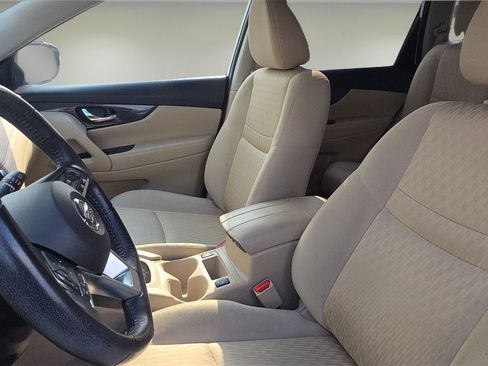 Used 2018 Nissan Rogue SV image 28