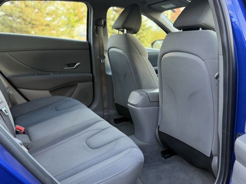 Used 2022 Hyundai Elantra SEL w/ Cargo Package image 29