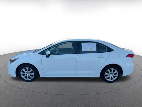 Used 2025 Toyota Corolla LE image 9