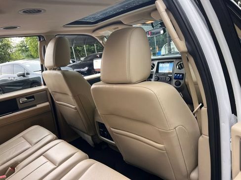 Used 2017 Ford Expedition Limited w/ Equipment Group 301A AWD/4WD image 34