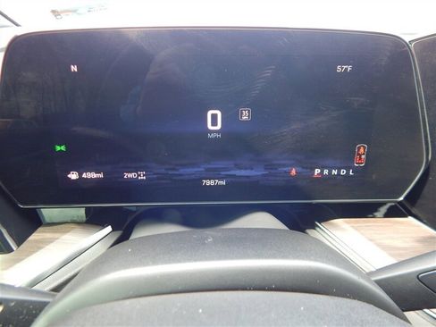 Used 2026 Chevrolet Suburban Z71 w/ Comfort Package AWD/4WD image 35