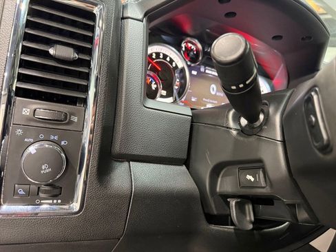 Used 2017 RAM 1500 Laramie AWD/4WD image 37