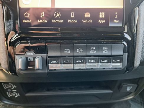 New 2025 RAM 2500 Tradesman image 26