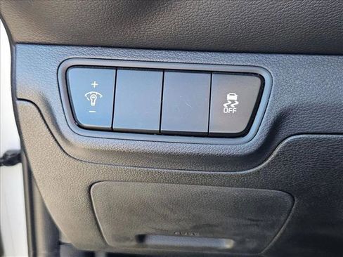 Used 2022 Kia Forte LXS image 13