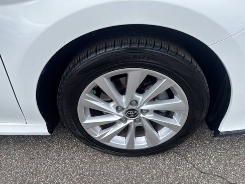 Used 2021 Toyota Camry LE image 20