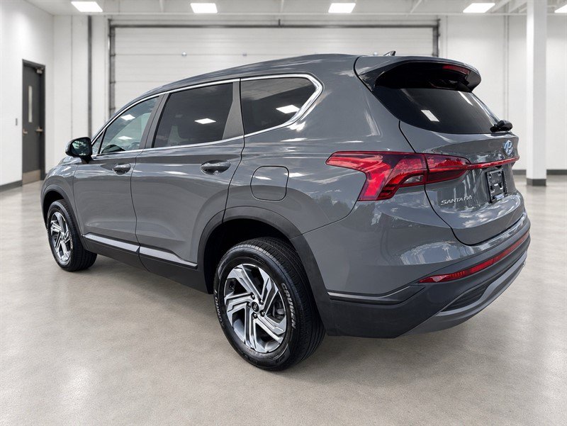 Used 2023 Hyundai Santa Fe SE AWD/4WD image 5