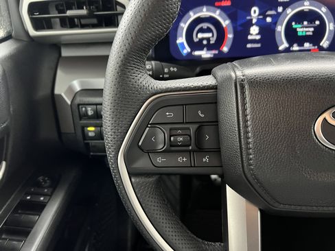 Used 2024 Toyota Tacoma TRD Sport image 25