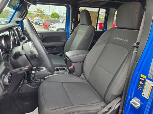 Used 2021 Jeep Wrangler Unlimited Sahara AWD/4WD image 15