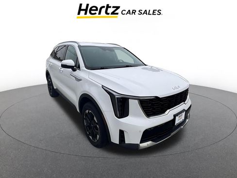 Used 2024 Kia Sorento S image 1
