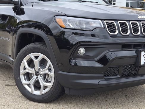 New 2026 Jeep Compass Latitude image 3