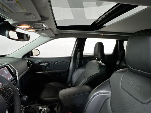 Used 2022 Jeep Cherokee Limited image 18