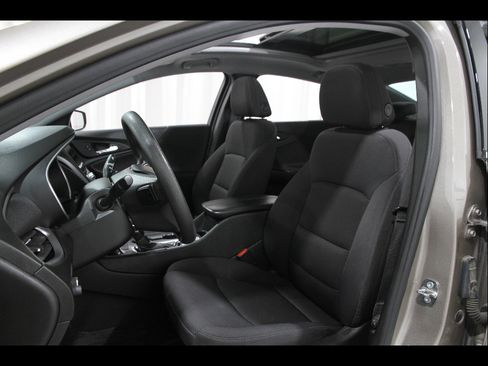 Used 2024 Chevrolet Malibu LT FWD image 5