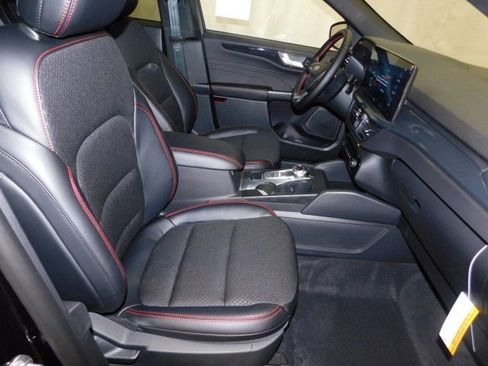 New 2026 Ford Escape ST-Line w/ Tech Pack #1 image 19