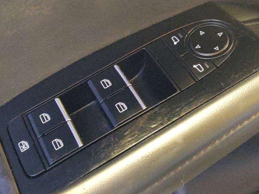 Used 2025 MAZDA MAZDA3 s FWD image 27
