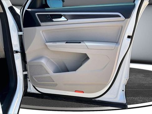 Used 2019 Volkswagen Atlas SE w/ Panoramic Sunroof Package AWD/4WD image 29