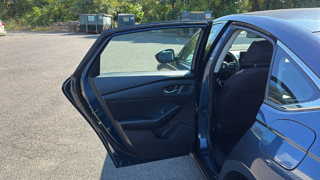 Used 2024 Honda Accord EX image 23