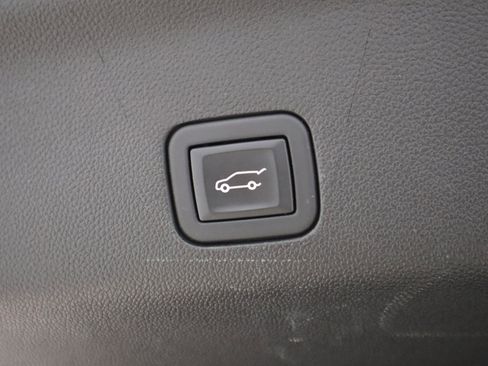 Used 2023 Chevrolet Tahoe High Country w/ Premium Package 2 image 12