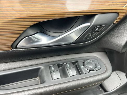Used 2020 GMC Terrain SLE w/ Driver Convenience Package AWD/4WD image 22