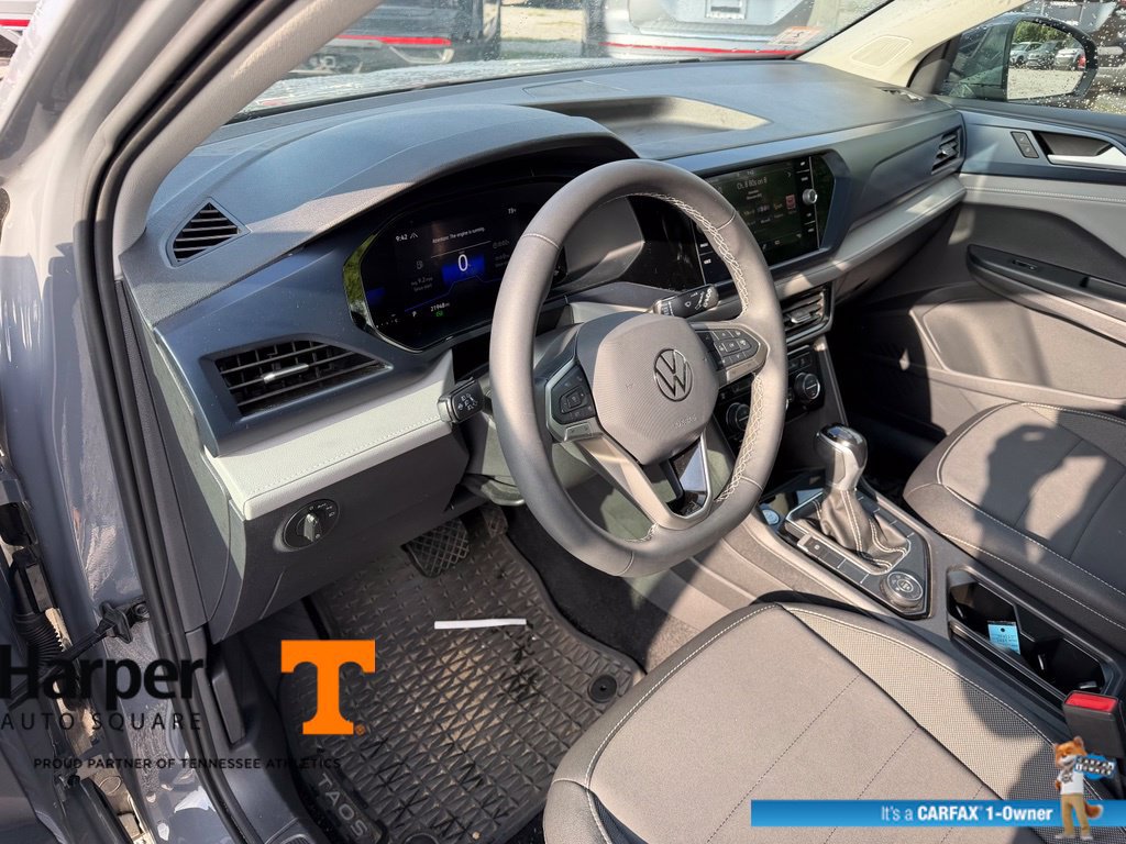 Used 2024 Volkswagen Taos SE AWD/4WD image 14