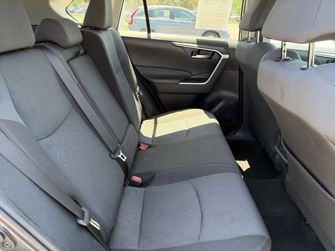 Used 2024 Toyota RAV4 XLE AWD/4WD image 17