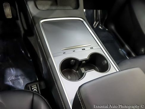 Used 2023 Tesla Model Y Long Range AWD/4WD image 21