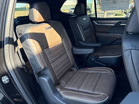 New 2026 GMC Acadia Denali Ultimate w/ LPO, Floor Liner Package image 49