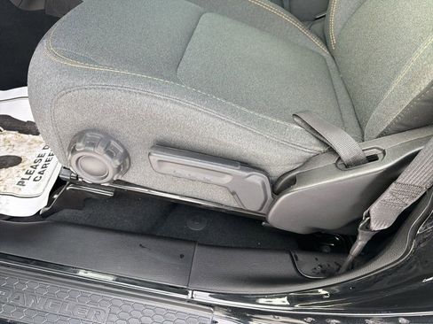 Used 2024 Jeep Wrangler Unlimited w/ Convenience Group image 13