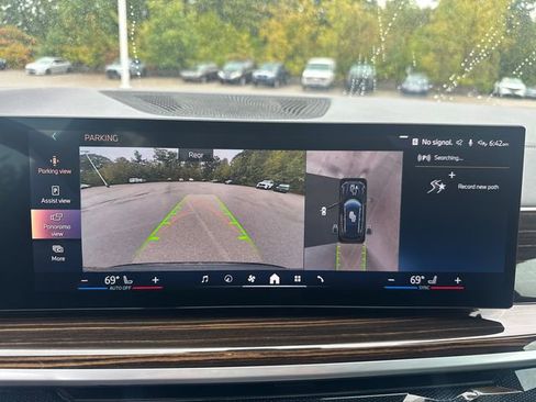 Used 2024 BMW X5 xDrive40i w/ Parking Assistance Package image 37