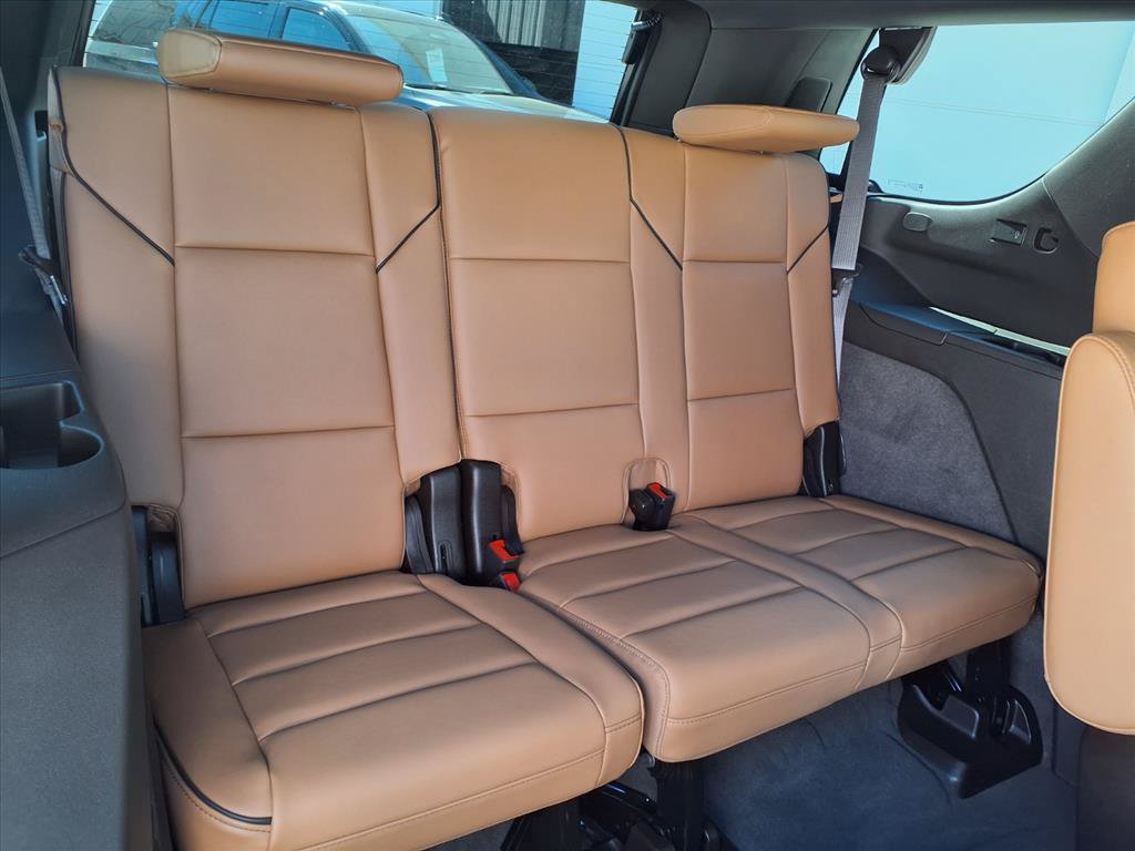 Certified 2025 Cadillac Escalade Premium Luxury w/ Touring Package AWD/4WD image 11