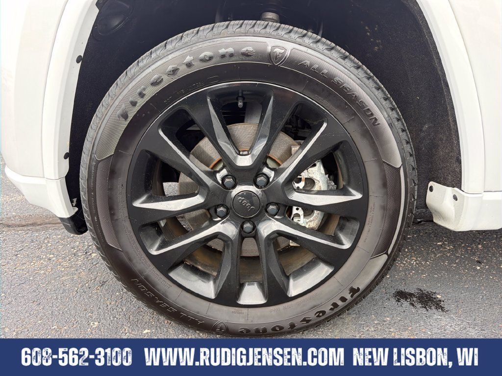 Used 2022 Jeep Grand Cherokee Laredo X AWD/4WD image 27