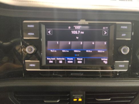 Used 2024 Volkswagen Jetta SE FWD image 25