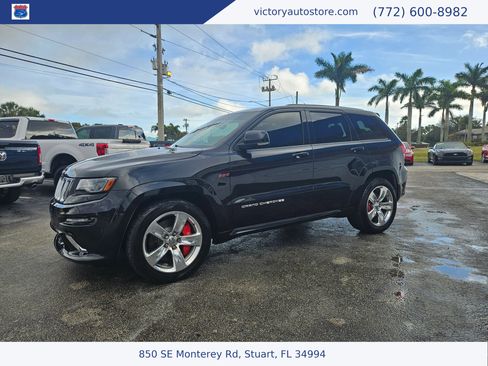 Used 2016 Jeep Grand Cherokee SRT image 2