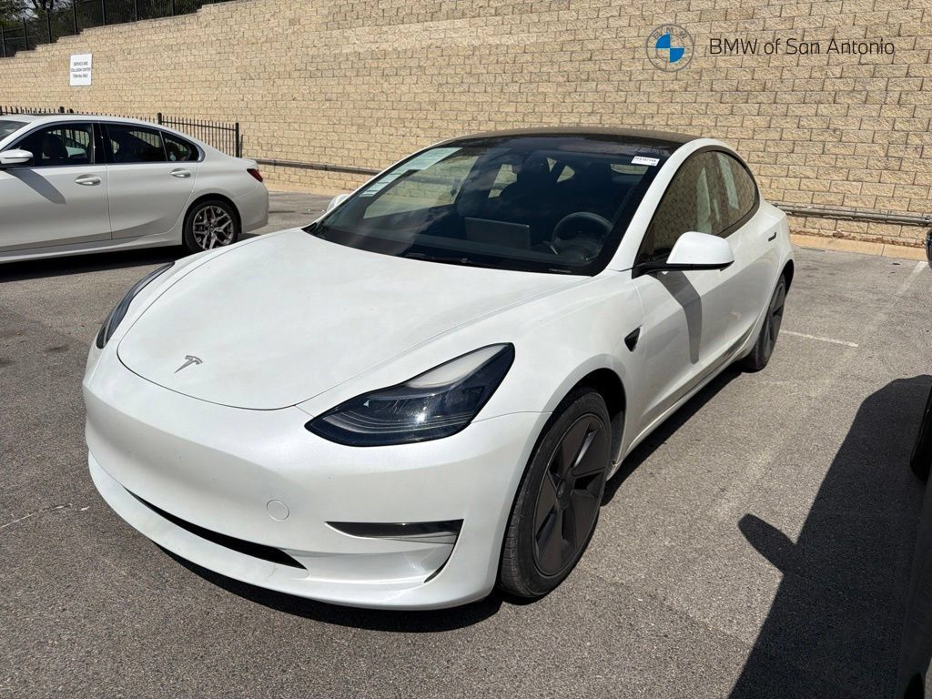 Used 2023 Tesla Model 3 Standard Range RWD image 1