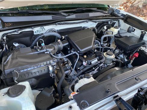 Used 2018 Toyota Tacoma SR RWD image 13