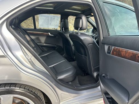 Used 2014 Mercedes-Benz C 250 Sedan image 21