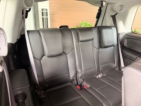 Used 2015 Honda Pilot Touring image 17