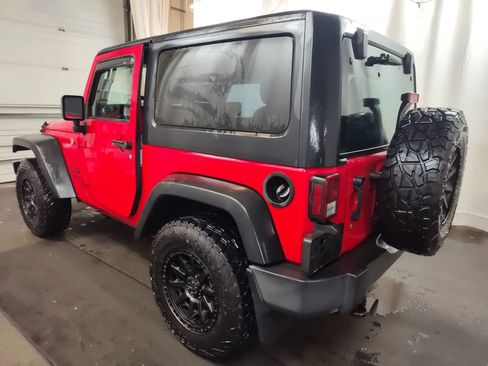 Used 2017 Jeep Wrangler Sport w/ Connectivity Group AWD/4WD image 2