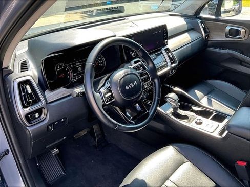 Used 2023 Kia Sorento S w/ Panoramic Sunroof Package AWD/4WD image 14