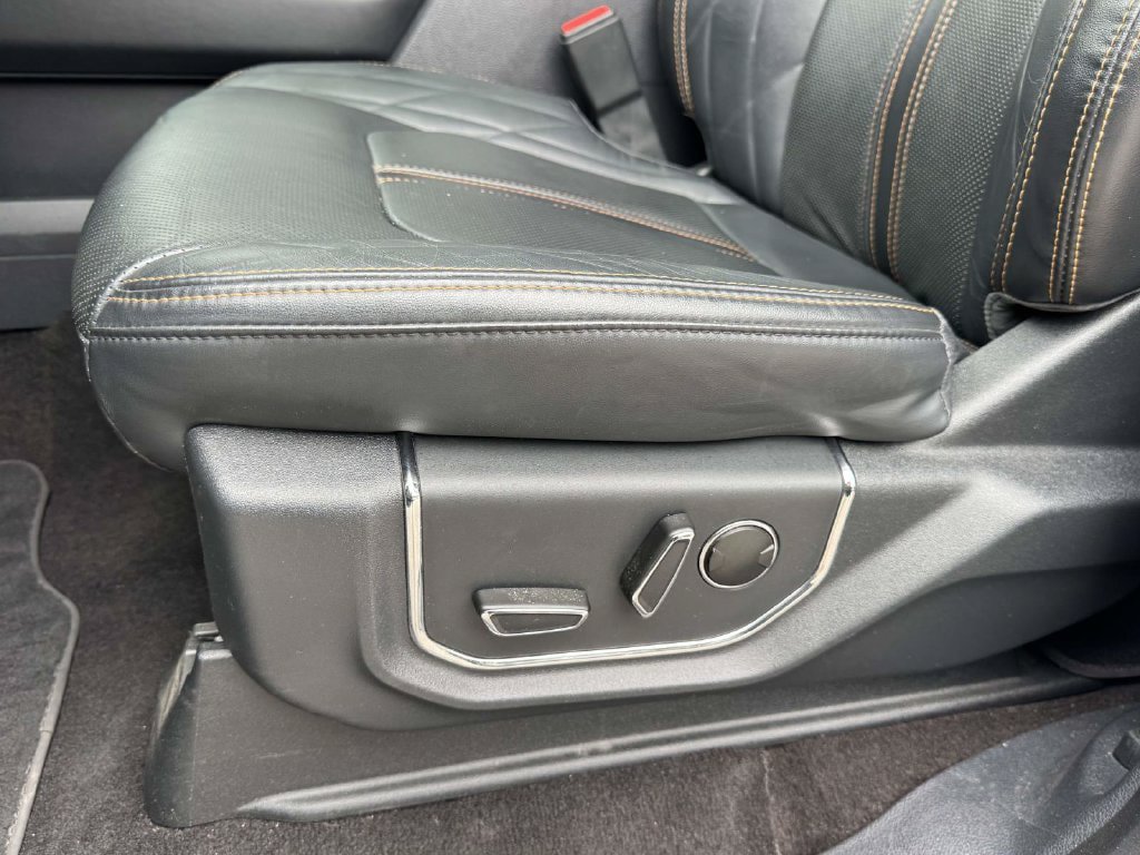 Used 2023 Ford Expedition Platinum AWD/4WD image 21