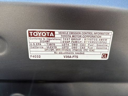 Used 2024 Toyota Tundra Limited AWD/4WD image 10
