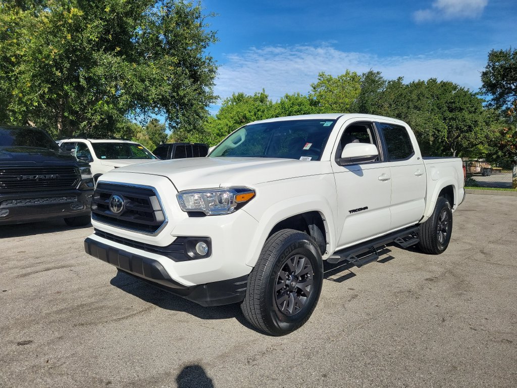 Certified 2023 Toyota Tacoma SR5 AWD/4WD image 31