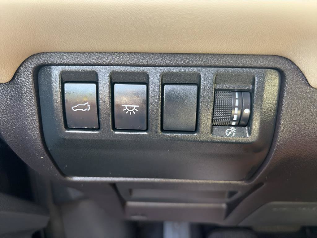 Used 2023 Subaru Ascent Limited AWD/4WD image 19