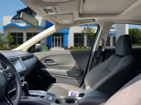 Used 2022 Honda HR-V EX image 12